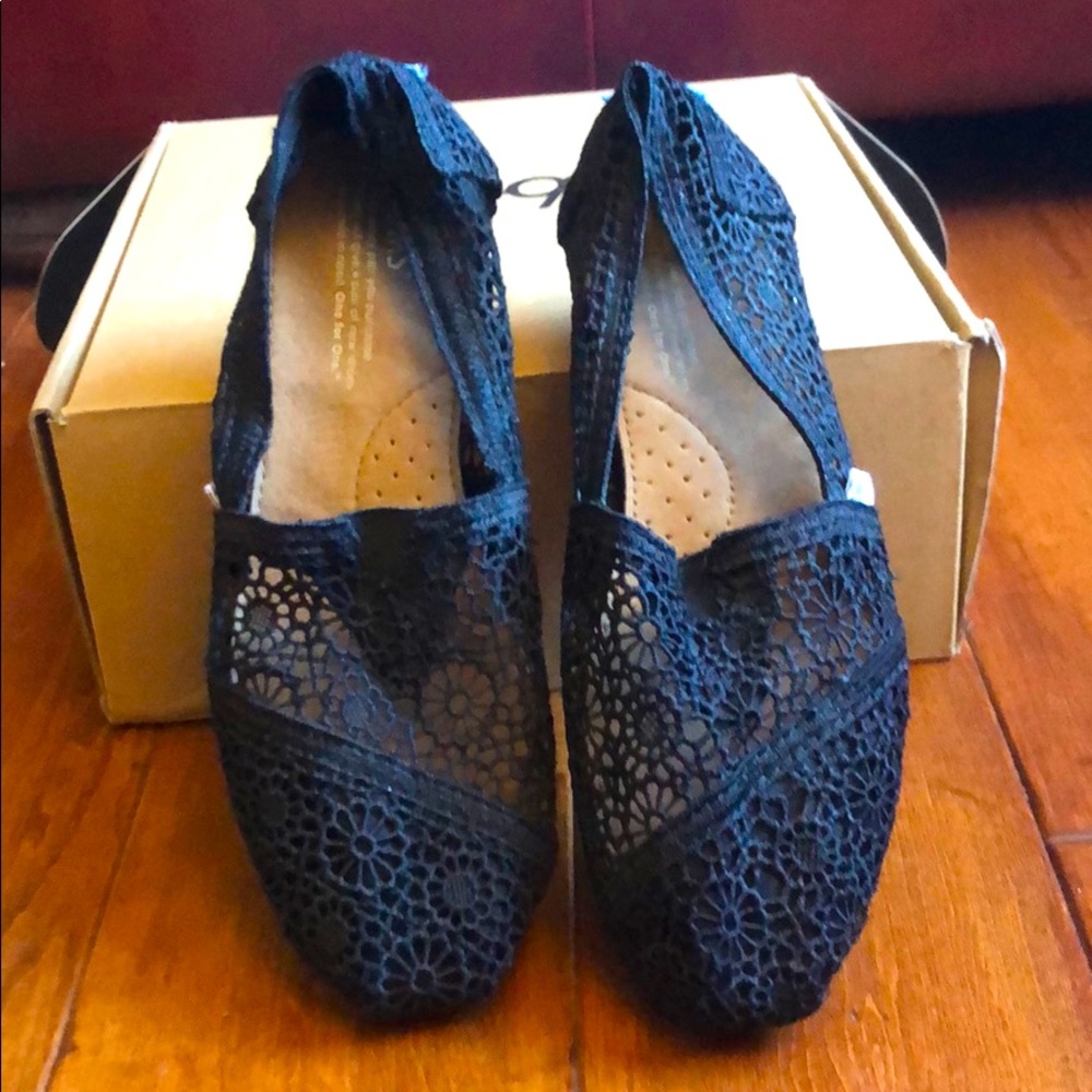 Toms Black Lace Slip on Flats